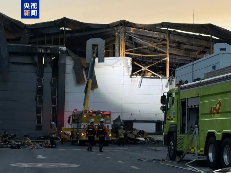 » 10. 韩国调查17名中国劳工死亡事故：为弥补造假而赶工 引发火灾23日上午，由韩国警方以及劳动部门等组成的“华城电池厂大火”事故调查组对外发布事故调查结果