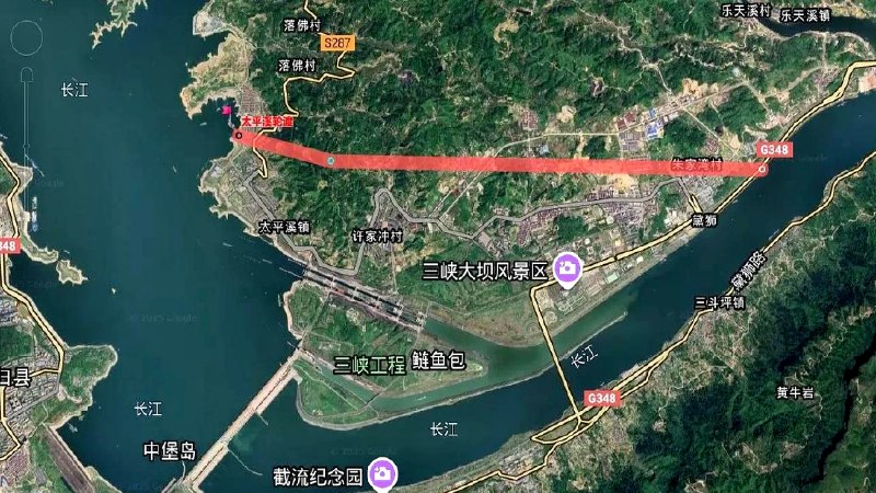 » 1、三峡水运新通道开工 提高船闸通过能力6月8日，我国“十五五”期间开工建设的首个国家重大标志性工程——三峡水运新通道破土动工，有利于提升长江黄金水道通航能力