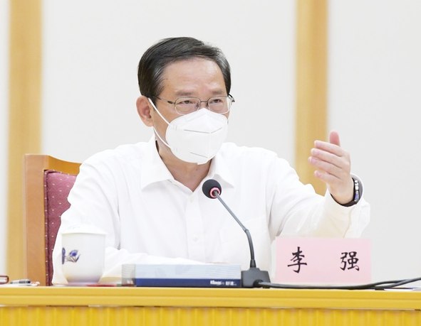 8. 张文宏深度解析：奥密克戎的炎症应答确实比流感要轻奥密克戎有一个基本的繁殖数（R0），也就是说一个人可以传染9.5个人