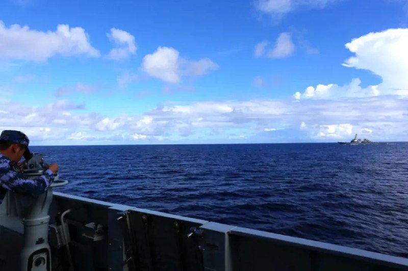 12. 美舰擅闯西沙领海  南部战区海空兵力驱离7月13日，美“本福德”号导弹驱逐舰未经中国政府批准，非法闯入中国西沙领海，中国人民解放军南部战区组织海空兵力进行跟踪监视并予以警告驱离