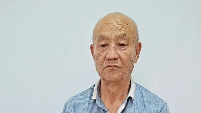 6. 云南男子服刑二十多年后案件重审续：法院解除对其监视居住曾被判死缓的云南男子杨徐邱，服刑二十多年后案件经再审被发回重审，2020年12月他被释放，强制措施改为监视居住