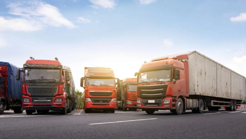 » 5、美国对进口药品和重型卡车收高关税美国总统特朗普于美东时间9月25日在社交平台连发多条帖文，宣布从10月1日起对一批进口商品加征关税，包括品牌药品、重型卡车、厨房橱柜、浴室洗手台及相关建材、软垫家具