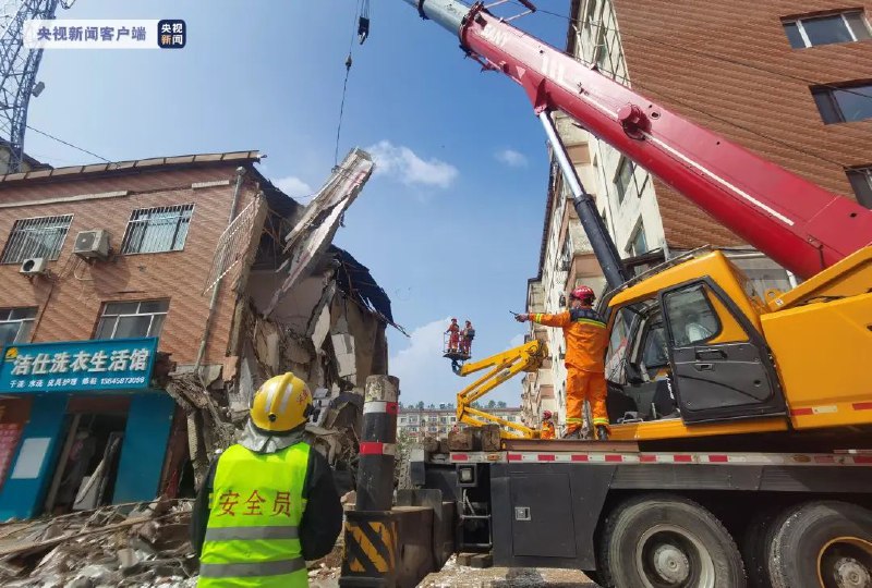 17. 黑龙江伊春市一商户发生疑似煤气罐爆炸事故，致1死2轻伤2失联17. 黑龙江伊春市一商户发生疑似煤气罐爆炸事故，致1死2轻伤2失联