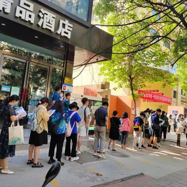 2. 河南公务员考试郑州政法委竞争最激烈：1804：17月9日16：30，2022年河南公务员笔试落下帷幕