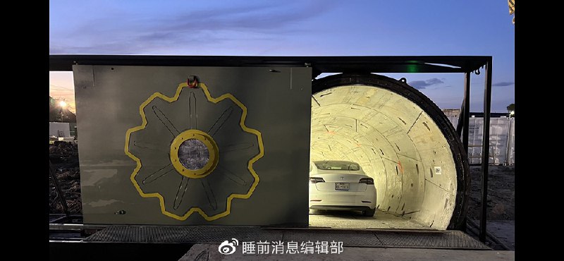 » 6. 马斯克旗下公司宣布启动“超级高铁”全面测试11月5日，The Boring Company在社交平台推特上宣布了这则消息，并配上了两张图片