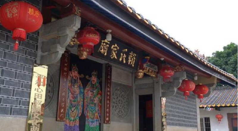 » 10、 国台办发言人读赖氏家庙祖训：怕他没听清 我再念一遍11月12日上午，国台办举行例行新闻发布会，发言人陈斌华就近期两岸热点问题回答记者提问