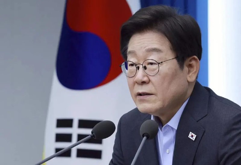 » 9、李在明证实韩美达成贸易协议：15%的关税 对美投资3500亿美元当地时间7月31日，韩国总统李在明对韩美就关税达成协议表示，协议消除了韩国出口环境的不确定性