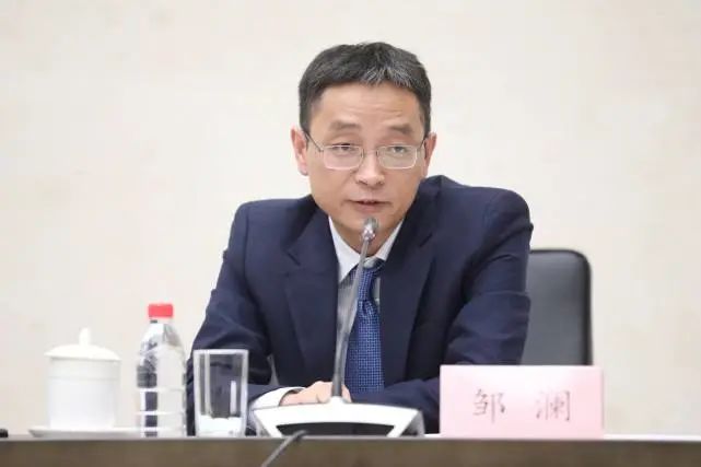 5. 央行货币政策司司长孙国峰被查中央纪委国家监委网站18日发布消息，据中央纪委国家监委驻中国人民银行纪检监察组、天津市监察委员会消息：中国人民银行货币政策司原司长孙国峰涉嫌严重违纪违法，目前正接受纪律审查和监察调查