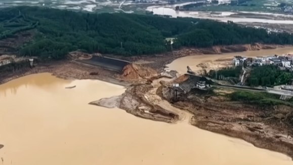 » 1、南宁六蓝水库灾难33人未生还7月9日，广西南宁市召开第三场防汛救灾新闻发布会