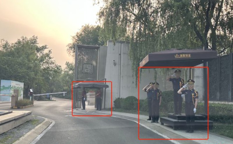 » 4、北京一小区新旧物业“拉锯战” 抢着干活对于北京密云区阳光城·君山墅的很多业主来说，过去的一个月十分煎熬