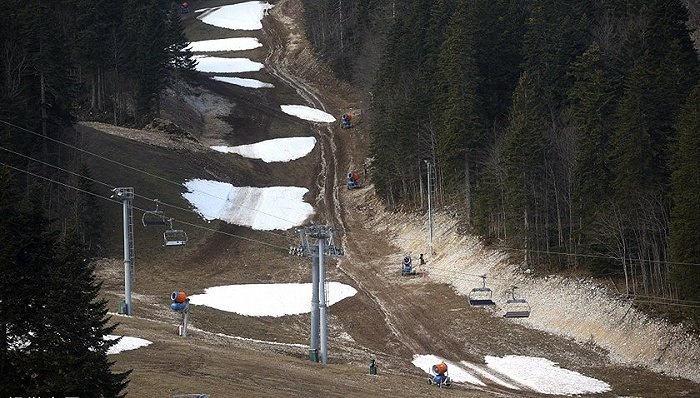 » 7. 欧洲遇到罕见暖冬，法国25度继美国和加拿大遭遇暴风雪袭击之后，欧洲从去年底迎来了历史性暖冬