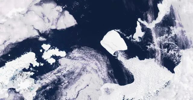 » 8. 全球最大冰山从南极向大西洋移动 曾为苏联南极站驻地 more…据央视新闻报道，11月24日，科学家观测到名为A23a的南极冰山开始向大洋移动，这是该冰山自1986年脱离南极海岸线后30多年来首次移动