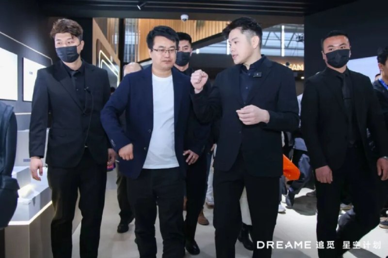 » 3、中国新闻周刊确认 追觅造车计划失败追觅科技汽车团队正在裁员，即将走向解散，而这距离追觅科技官宣造车不过一年时间