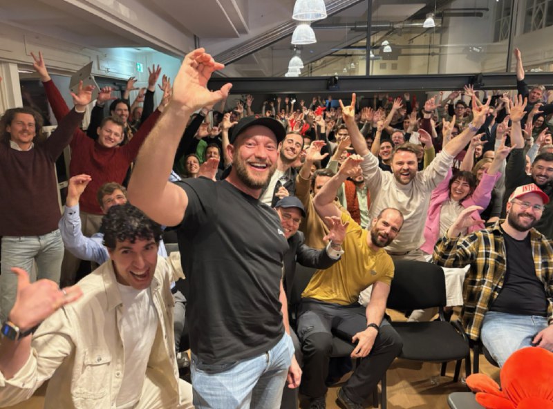 » 5、 OpenClaw创始人加入OpenAI当地时间2月15日，OpenAI首席执行官山姆·奥特曼（Sam Altman）对外宣布，最近火遍全球的个人智能体OpenClaw创始人彼得·斯坦伯格（Peter Steinberger）将加入OpenAI，而OpenClaw以基金会形式作为开源项目存续