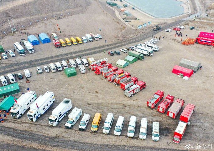 » 1. 内蒙古煤矿坍塌事故 53人在山体下面 more…2月22日，内蒙古自治区阿拉善盟阿拉善左旗新井煤业有限公司露天煤矿发生大面积坍塌，造成多人失联、被困以及人员伤亡