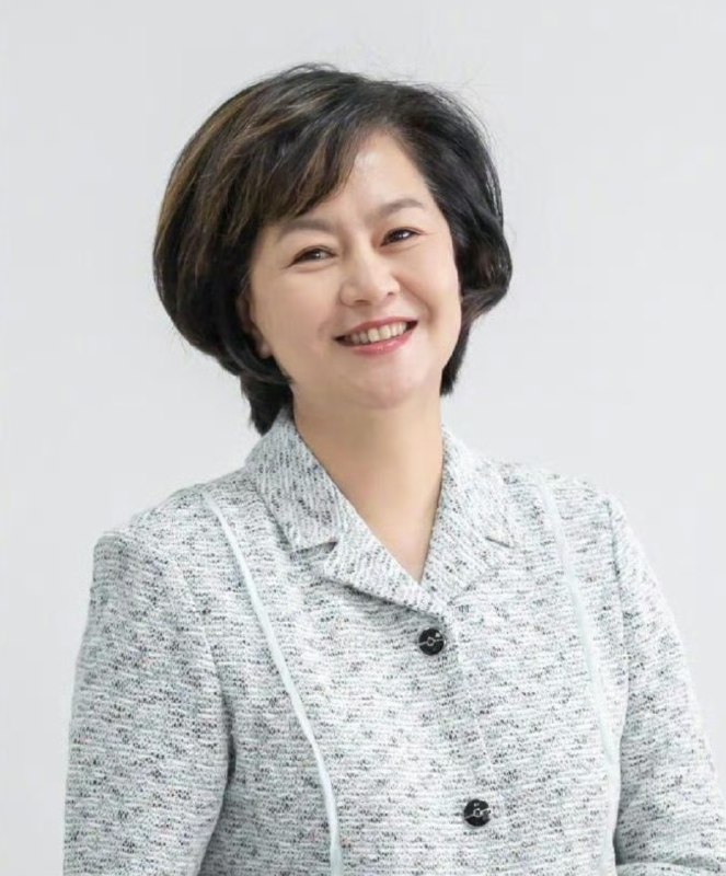 » 5、1984年上岗 鞠萍今日退休2026年5月31日，鞠萍完成最后一个工作日