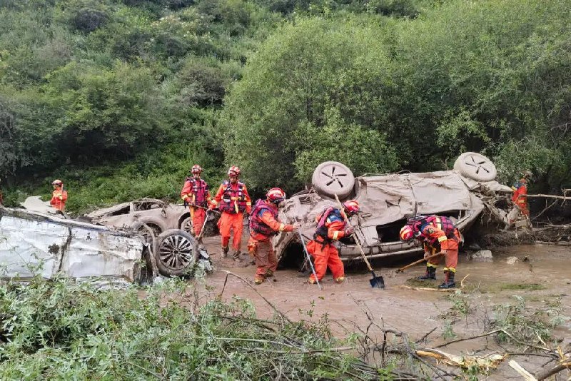 » 4、甘肃渭源突发山洪 已致10人死亡记者从甘肃省定西市渭源县政府获悉，7月26日下午，定西市渭源县一景区受短时强降雨影响，引发山洪，致部分露营游客被困