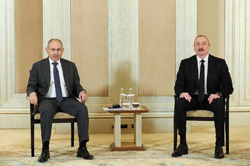 » 7、 特朗普宣布主持亚美尼亚和阿塞拜疆的和平谈判据路透社8月6日报道，一名美国官员透露，美国总统特朗普定于当地时间8日在白宫主持亚美尼亚和阿塞拜疆领导人的和平谈判，旨在推动两国就纳戈尔诺-卡拉巴赫地区的长期争端达成协议，双方可能在此次会议上宣布和平协议框架