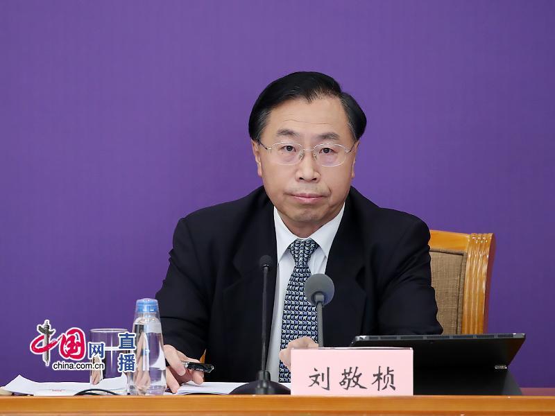 » 1. 国药集团董事长:我已经打了七针疫苗，百毒不侵“我打了国药新冠病毒原始毒株疫苗，正在研发的奥密克戎毒株疫苗，最近我又打了4价流感疫苗和肺炎疫苗