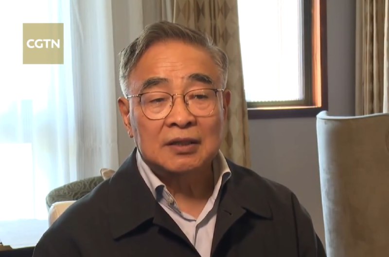 1. 张伯礼：上海采用“中药漫灌”应对疫情中国工程院院士张伯礼在接受CGTN记者独家采访时称：“我们向密接、次密接和医务人员等有需要的人群大面积投放中药，即‘中药漫灌’