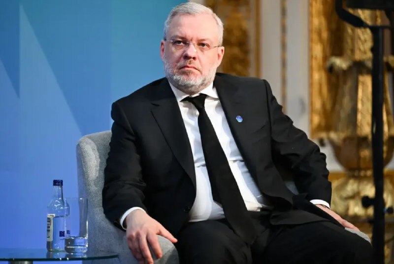 » 9、乌克兰司法部长被停职 接受腐败调查据彭博社报道，乌克兰总理斯维里登科当地时间11月11日表示，乌克兰司法部长加卢先科涉嫌贪腐正在接受调查，他已被停职