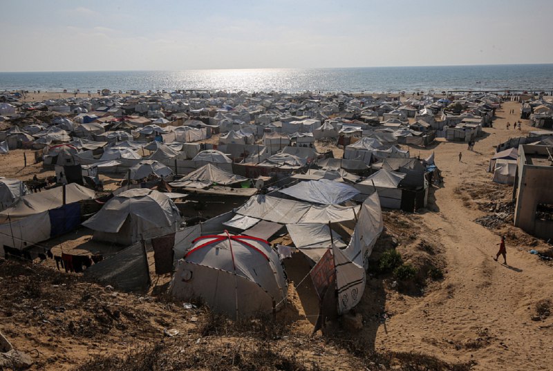 » 6、以军首次承认在加沙扶持反哈马斯武装团体 已发放步枪据新华社6月7日报道，以色列军方6日证实，以军正在为加沙地带一个反对巴勒斯坦伊斯兰抵抗运动（哈马斯）的武装组织提供军事支持