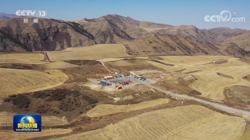 » 16. 110米大口径射电天文望远镜项目在新疆开工9月21日13时30分，随着有关部门负责人、科研人员共同为基石培土，位于奇台县的110米口径全向可动射电望远镜项目正式奠基开工