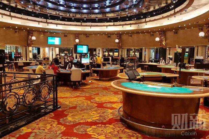 » 8、澳门博彩收入快速回升政府预计明年摆脱财政赤字自年初澳门、香港和内地恢复全面通关后，澳门经济重现活力，博彩业收入快速回升