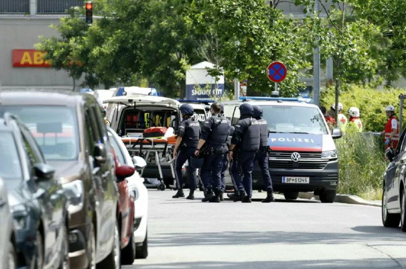 » 7、奥地利突发校园枪击案，“已致10人死亡”奥地利格拉茨市一所学校10日上午发生枪击事件，已致10人死亡