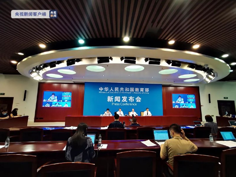 10. 教育部：全国高中阶段教育毛入学率提高至91.4%过去十年，统筹普通高中教育和中等职业教育，以教育基础薄弱地区为重点，着力补齐教育资源短板，我国高中阶段教育普及水平显著提升