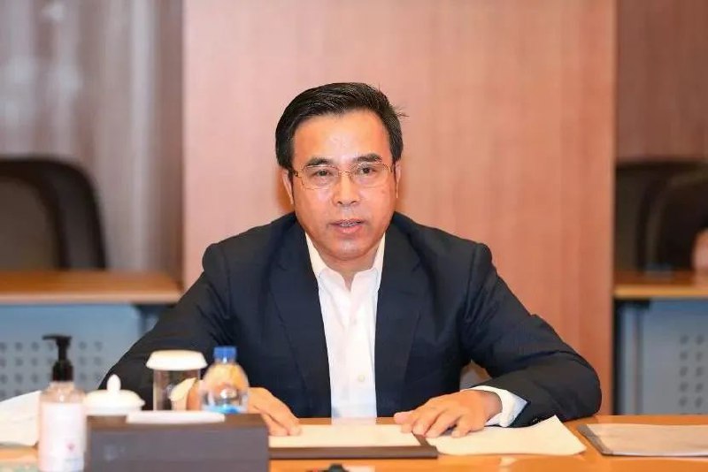 » 4、体育总局原副局长杜兆才被双开：靠足球吃足球杜兆才丧失理想信念，背离初心使命，履行全面从严治党主体责任不力，严重破坏足球领域政治生态，对抗组织审查，搞迷信活动；无视中央八项规定精神，违规收受礼品礼金，违规接受他人宴请；不按规定报告个人有关事项，在组织函询时不如实说明问题；公器私用，“靠体育吃体育”“靠足球吃足球”……» 中国银行原党委书记、董事长刘连舸被开除党籍刘连舸丧失理想信念，背弃初心使命，落实党中央决策部署不坚决、打折扣，弃守金融风险防控职责，大肆违规插手信贷项目，违法发放贷款，造成重大金融风险，履行全面从严治党主体责任不力，严重破坏所在单位政治生态，私自携带违禁书刊入境，处心积虑对抗组织审查……» 江西人大常委会原副主任殷美根被双开» 4、体育总局原副局长杜兆才被双开：靠足球吃足球杜兆才丧失理想信念，背离初心使命，履行全面从严治党主体责任不力，严重破坏足球领域政治生态，对抗组织审查，搞迷信活动；无视中央八项规定精神，违规收受礼品礼金，违规接受他人宴请；不按规定报告个人有关事项，在组织函询时不如实说明问题；公器私用，“靠体育吃体育”“靠足球吃足球”……» 中国银行原党委书记、董事长刘连舸被开除党籍刘连舸丧失理想信念，背弃初心使命，落实党中央决策部署不坚决、打折扣，弃守金融风险防控职责，大肆违规插手信贷项目，违法发放贷款，造成重大金融风险，履行全面从严治党主体责任不力，严重破坏所在单位政治生态，私自携带违禁书刊入境，处心积虑对抗组织审查……» 江西人大常委会原副主任殷美根被双开