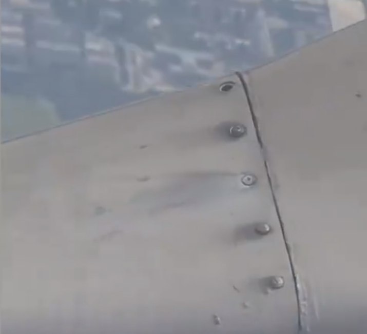 15. 国航客机飞行过程中整流罩螺钉松动，影响安全吗7月7日，有网友在网上发布了一段国航CA1921航班飞行的视频