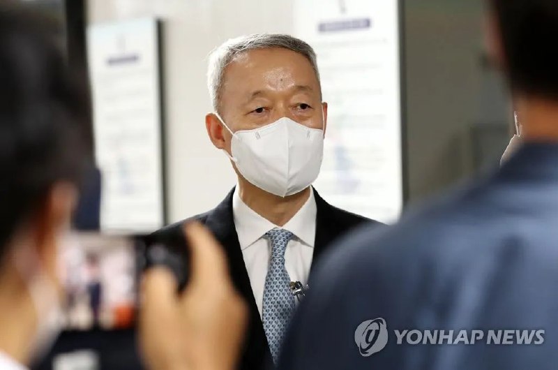 13. 韩国检方提请批捕涉“黑名单案”文在寅时期产业部长韩国检方13日以涉嫌滥用职权妨碍行使权利等罪名，提请法院批捕前产业通商资源部长官白云揆