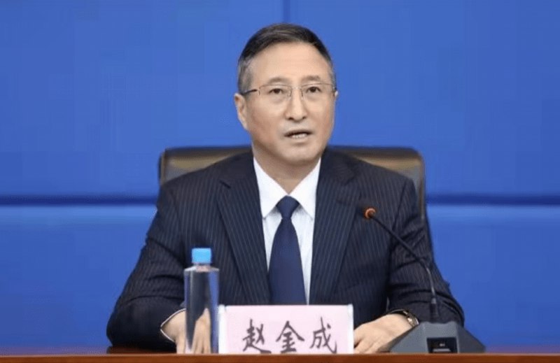 » 5. 黑龙江司法厅原厅长被双开：打击报复检举人今年59岁的赵金成，哈尔滨人，长期在政法系统工作，曾两度出任黑龙江省公安厅副厅长，期间曾赴牡丹江任职6年，先后任牡丹江副市长、市公安局党委书记、局长，牡丹江市委常委、政法委书记，2017年底获任省司法厅党委书记、厅长，2021年11月6日被查