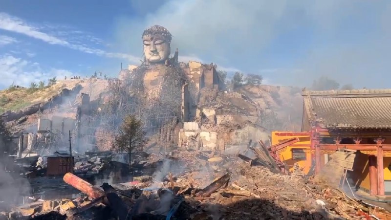 » 3. 甘肃山丹大佛寺发生火灾，目前明火已扑灭7月24日凌晨，位于甘肃省张掖市山丹县的国家4A级旅游景区——山丹大佛寺发生火灾