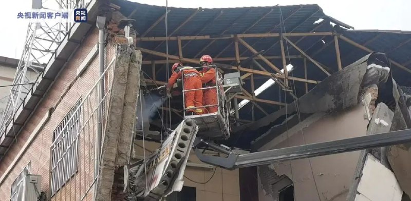 17. 黑龙江伊春市一商户发生疑似煤气罐爆炸事故，致1死2轻伤2失联17. 黑龙江伊春市一商户发生疑似煤气罐爆炸事故，致1死2轻伤2失联