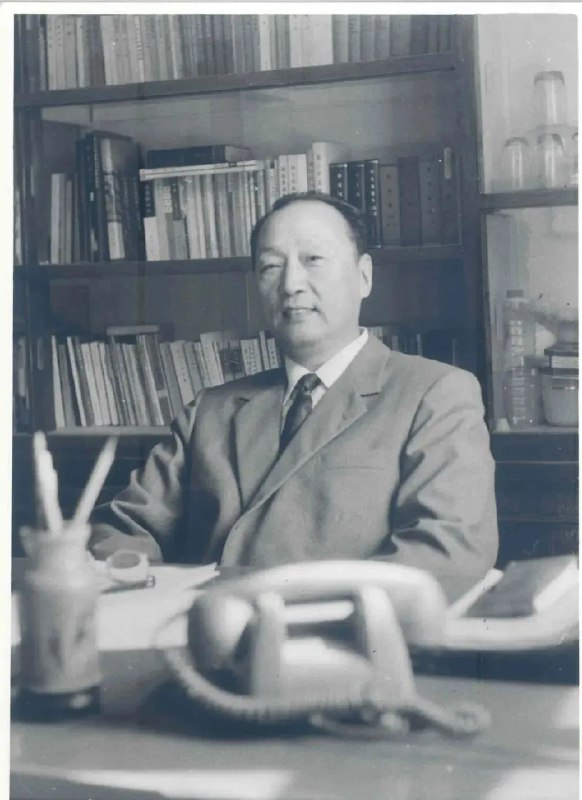 6. 新华社原总编辑冯健逝世 为《焦裕禄》第二作者新华社著名记者，原社党组副书记、副社长兼总编辑冯健同志2022年8月31日在北京逝世，享年97岁