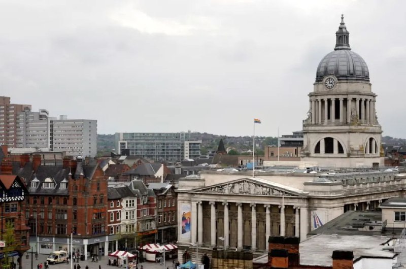 » 12. 英国诺丁汉市议会宣布“事实上已经破产”英国诺丁汉市议会宣布，该市目前事实上已破产