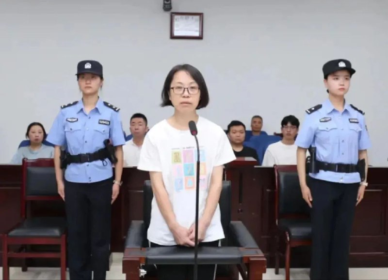 » 7. 独山县所在黔南州女州长， 判刑13年因受贿5896万余元（其中2900万元未实际取得），黔南布依族苗族自治州原州长钟阳，于7月29日被遵义中院一审判处有期徒刑13年，并处罚金100万元