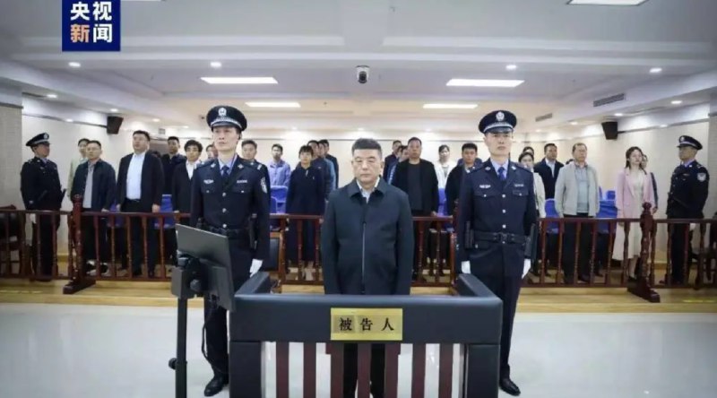 » 4、乒乓球前世界冠军滕义受贿1.15亿元获刑十四年：向湖北副省长接项目湖北汉江中院日前公布的一份判决书，披露了湖北省原副省长、中国长江三峡集团公司原董事长曹广晶贪腐案部分细节