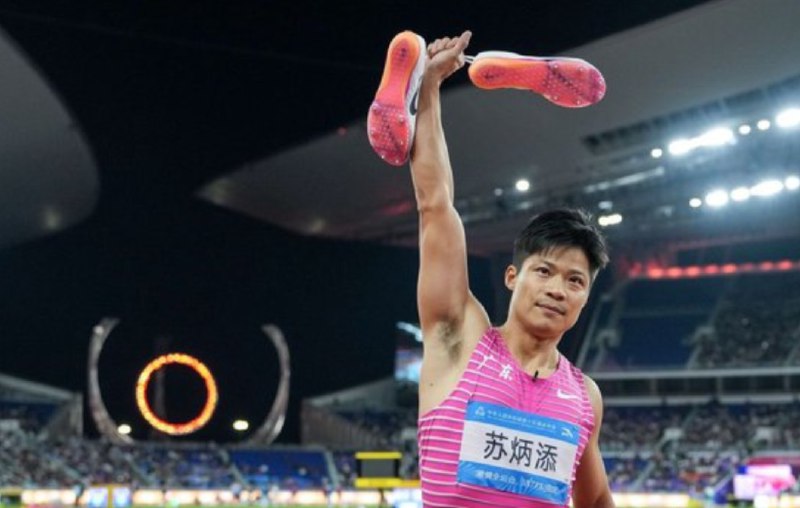 » 7、苏炳添退役新华社广州12月9日电 男子100米亚洲纪录保持者、中国短跑名将苏炳添宣布退役